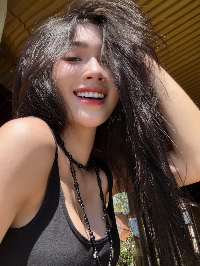 Khám Phá Vẻ Đẹp Quyến Rũ Anh Gai Xinh Mac Quan Lot Trong Góc Nhìn Nghệ Thuật Và Xã Hội