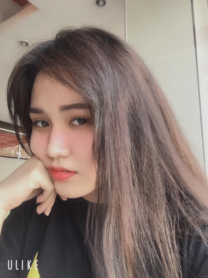 Gái Xinh 17 Tuổi Khám Phá Phong Cách Cá Tính Đậm Chất Riêng Qua Bộ Sưu Tập Ảnh Đẹp