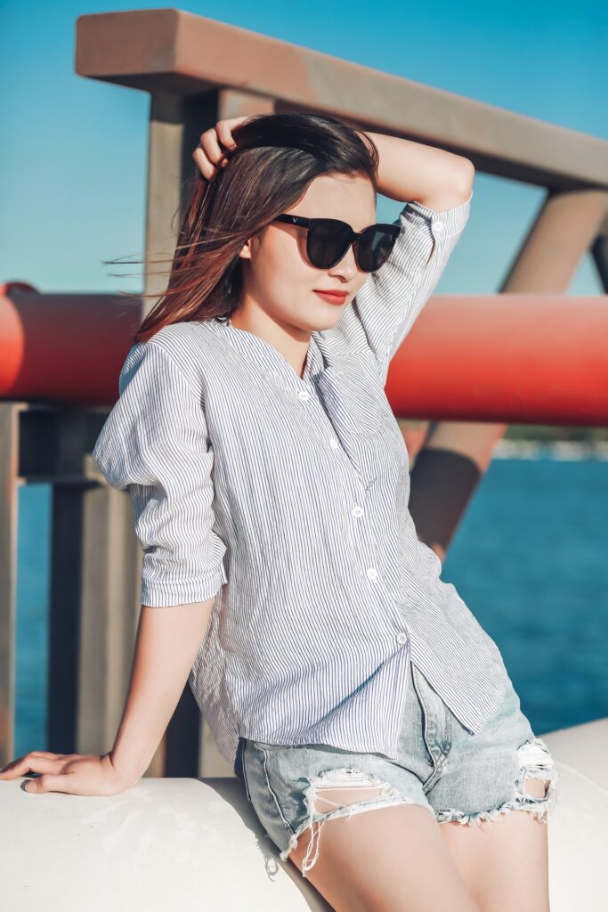 Hình Ảnh Rượu Ngon Gái Đẹp Tỏa Sáng Hình Thể Quyến Rũ Trong Mùa Hè Sôi Động